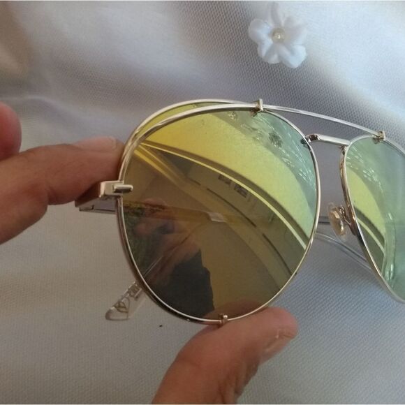 EUC KLOE KARDASHIAN DIFF Eyewear Reflective Lenses Rose Gold Hardware - Picture 6 of 12